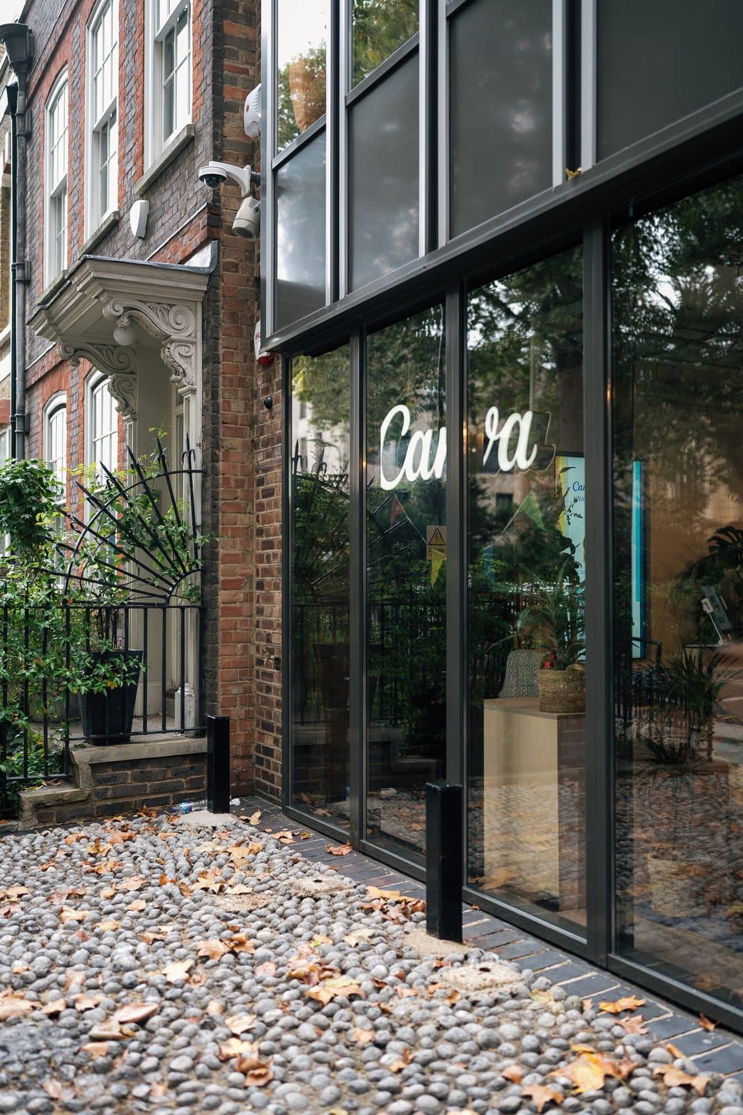 Commercial property investment — illustrative premises